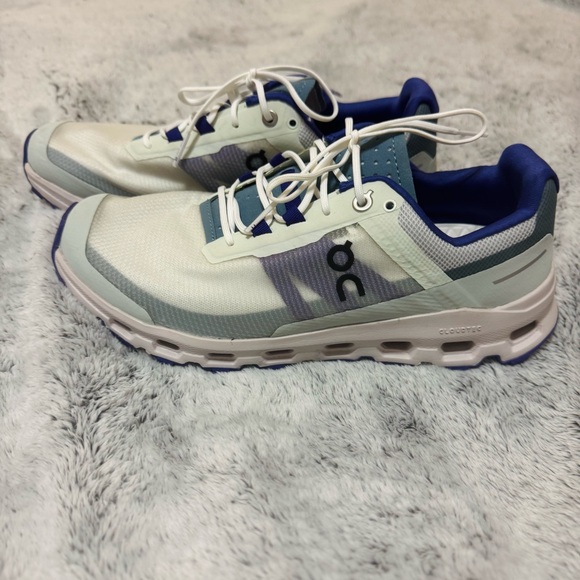 LIKE NEW Worn Once! On Running Women’s Cloudvista-W8.5 in Frost|Mineral - Picture 6 of 11